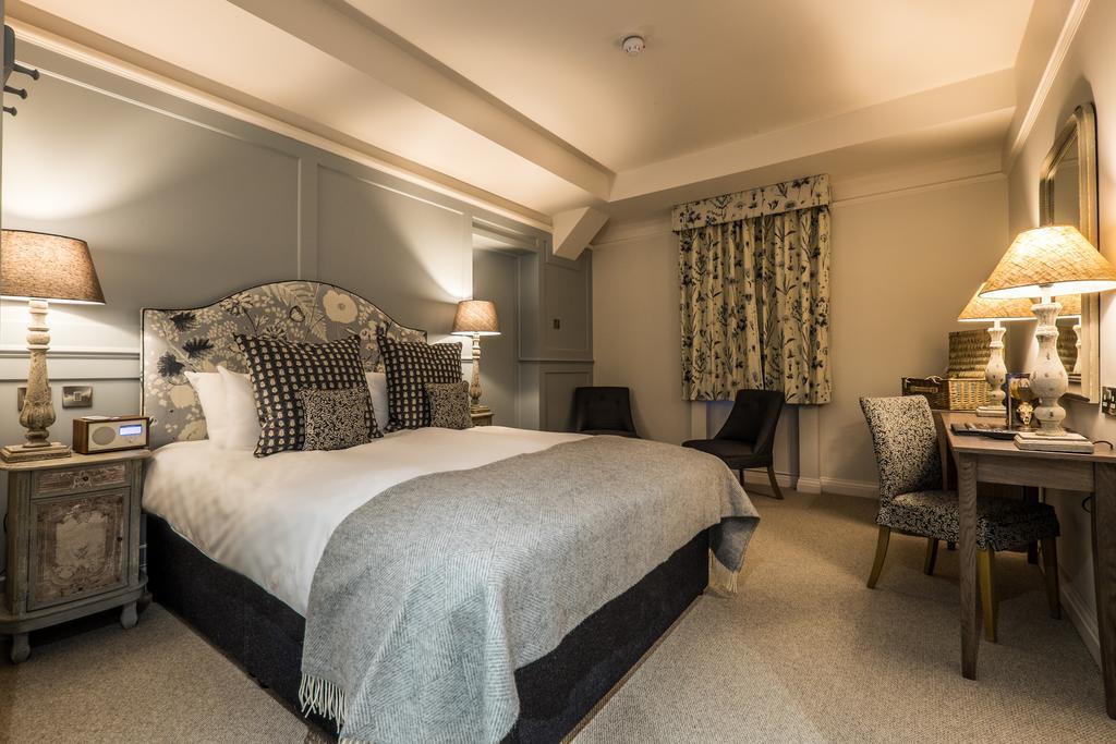 Coach & Horses Hotel London Room photo