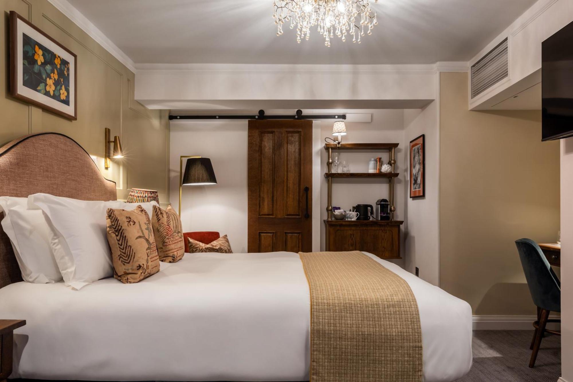 Coach & Horses Hotel London Exterior photo