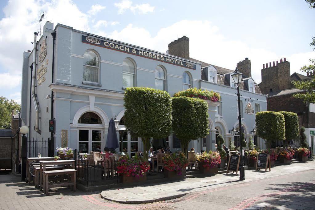 Coach & Horses Hotel London Exterior photo